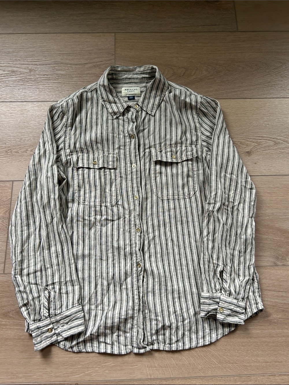 American Eagle Small Long Sleeve Button Down striped